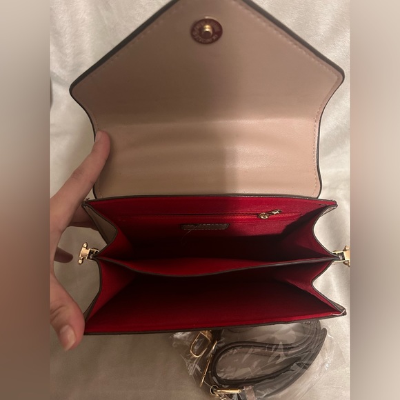 FAKE-Knock off Louis Vuitton Purse - Picture 6 of 6